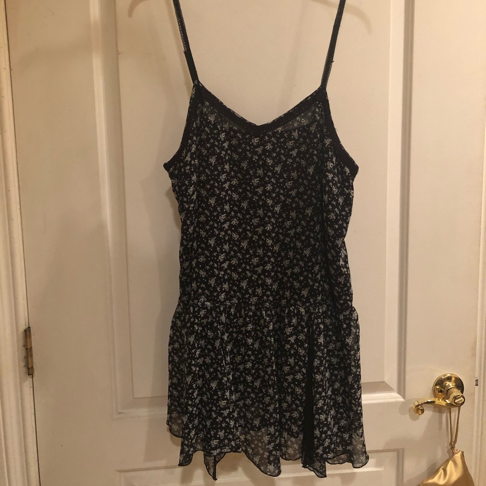 Forever 21 Babydoll floral Dress w lace